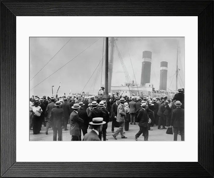Framed Print : ST. PAUL sails, between c1910 and c1915. Creator: Bain News Service Framed Print : ST. PAUL sails, between c1910 and c1915. Creator: Bain News Service