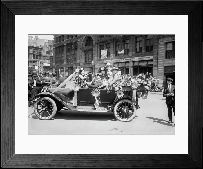 Framed Print : Suffragists selling flowers, (Mrs. Spinack's car), 1916. Creator: Bain News Service Framed Print : Suffragists selling flowers, (Mrs. Spinack's car), 1916. Creator: Bain News Service