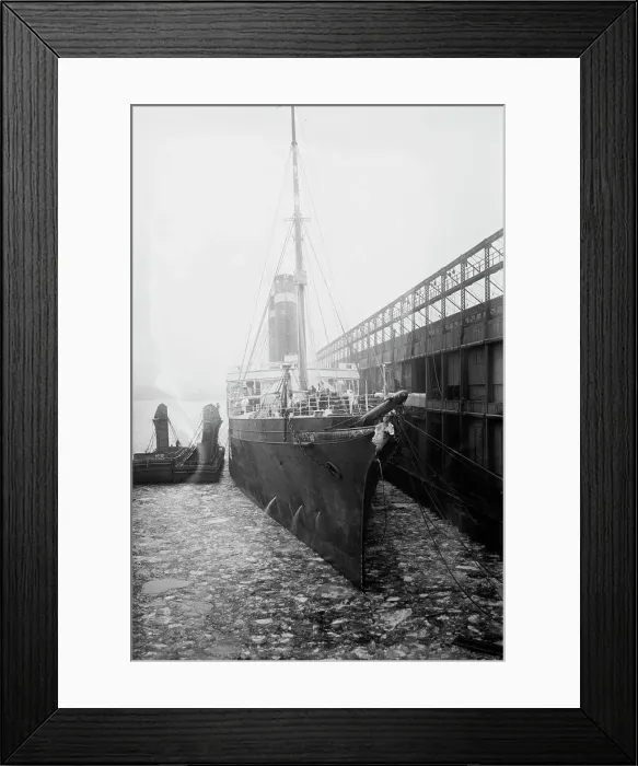 Framed Print : PHILADELPHIA, between c1910 and c1920. Creator: Bain News Service Framed Print : PHILADELPHIA, between c1910 and c1920. Creator: Bain News Service