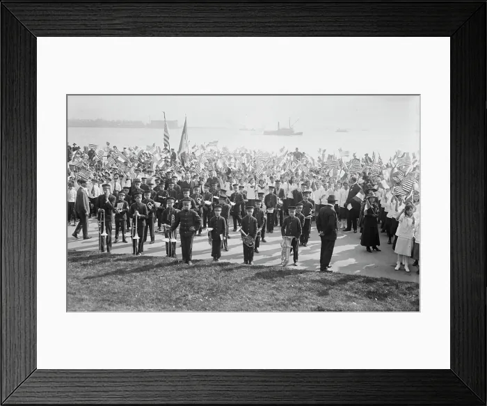 Framed Print : Raising flag of N.Y. City, 1916. Creator: Bain News Service Framed Print : Raising flag of N.Y. City, 1916. Creator: Bain News Service