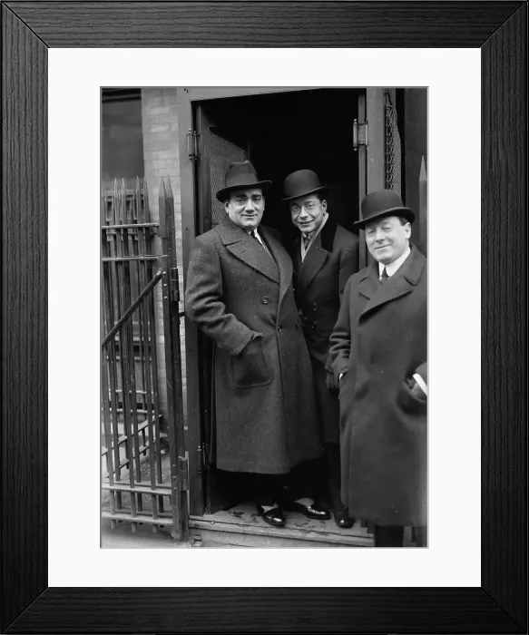 Framed Print : Caruso, between c1915 and c1920. Creator: Bain News Service Framed Print : Caruso, between c1915 and c1920. Creator: Bain News Service