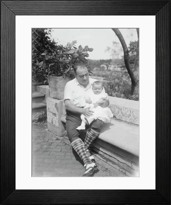 Framed Print : Caruso, between c1915 and c1920. Creator: Bain News Service Framed Print : Caruso, between c1915 and c1920. Creator: Bain News Service