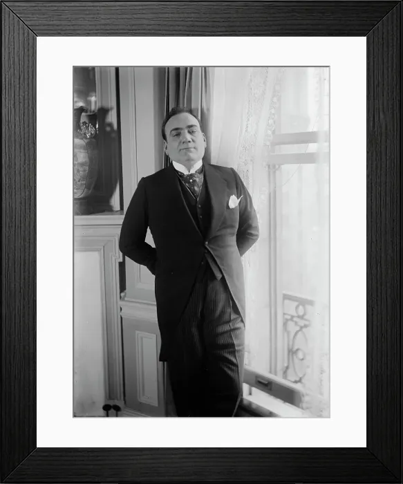 Framed Print : Caruso, between c1915 and c1920. Creator: Bain News Service Framed Print : Caruso, between c1915 and c1920. Creator: Bain News Service