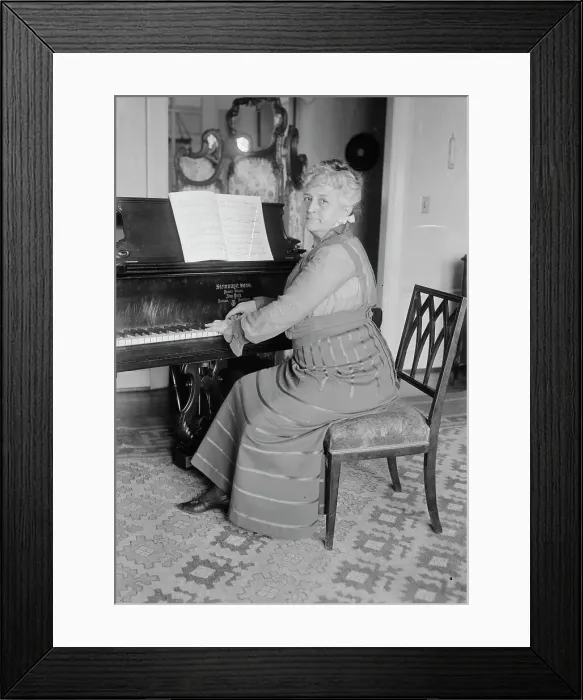 Framed Print : Teresa Carreno, between c1915 and 1917. Creator: Bain News Service Framed Print : Teresa Carreno, between c1915 and 1917. Creator: Bain News Service