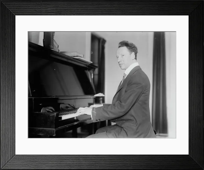 Framed Print : Gabrilowitsch, between c1915 and c1920. Creator: Bain News Service Framed Print : Gabrilowitsch, between c1915 and c1920. Creator: Bain News Service