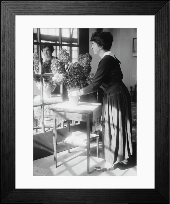 Framed Print : Maude [i.e. Maud] Powell, between c1915 and c1920. Creator: Bain News Service