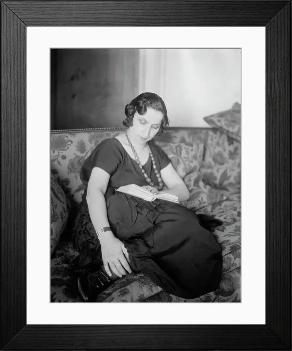 Framed Print : Galli-Curci, between c1915 and c1920. Creator: Bain News Service Framed Print : Galli-Curci, between c1915 and c1920. Creator: Bain News Service