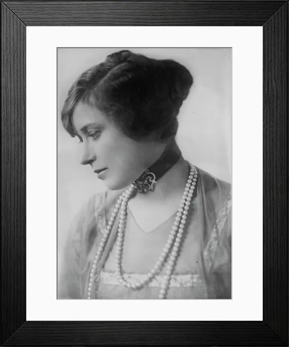 Framed Print : Grace La Rue, between c1915 and c1920. Creator: Bain News Service Framed Print : Grace La Rue, between c1915 and c1920. Creator: Bain News Service