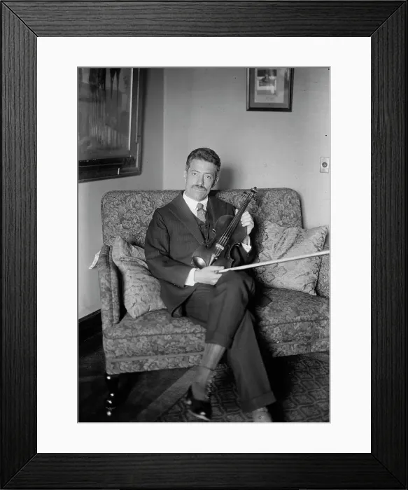 Framed Print : Kreisler, between c1915 and c1920. Creator: Bain News Service Framed Print : Kreisler, between c1915 and c1920. Creator: Bain News Service