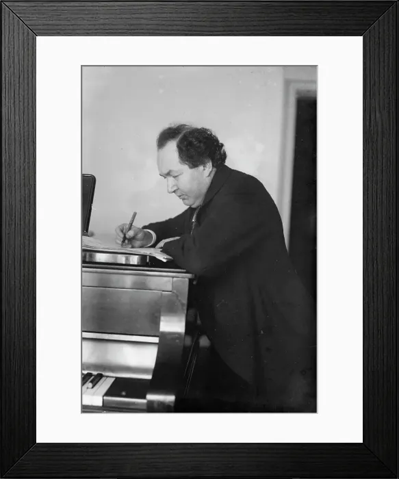 Framed Print : L. Godowsky, between c1910 and c1915. Creator: Bain News Service Framed Print : L. Godowsky, between c1910 and c1915. Creator: Bain News Service