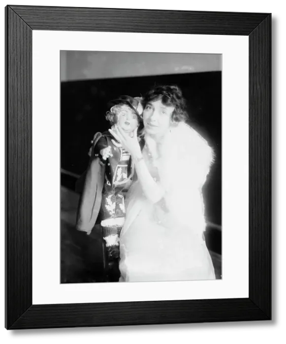 Framed Print : Mrs. John Chas. Thomas, 1915. Creator: Bain News Service