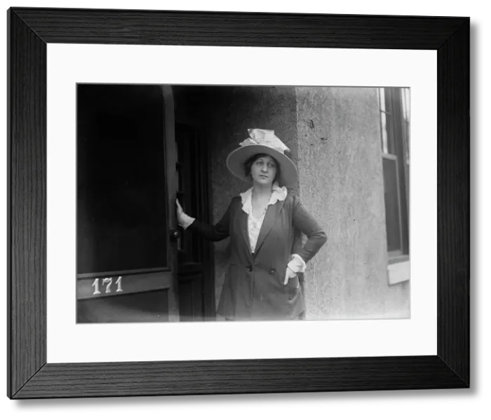 Framed Print : Rosedale, between c1915 and c1920. Creator: Bain News Service Framed Print : Rosedale, between c1915 and c1920. Creator: Bain News Service