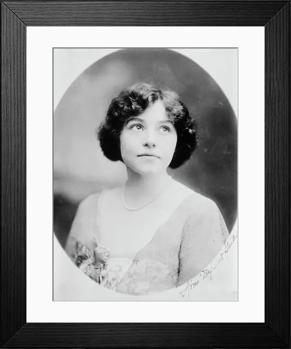 Framed Print : Mrs. Austin S. Rothwell, between c1915 and c1920. Creator: Bain News Service Framed Print : Mrs. Austin S. Rothwell, between c1915 and c1920. Creator: Bain News Service