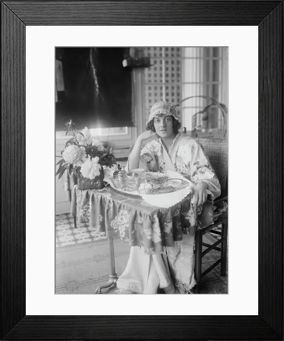 Framed Print : Janis, between c1915 and c1920. Creator: Bain News Service Framed Print : Janis, between c1915 and c1920. Creator: Bain News Service