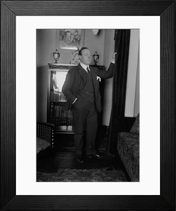 Framed Print : De Luca, between c1915 and c1920. Creator: Bain News Service Framed Print : De Luca, between c1915 and c1920. Creator: Bain News Service