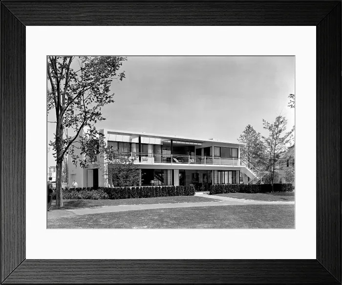 Framed Print : World's Fair, House of Glass no. 4, 1939. Creator: Gottscho-Schleisner, Inc Framed Print : World's Fair, House of Glass no. 4, 1939. Creator: Gottscho-Schleisner, Inc