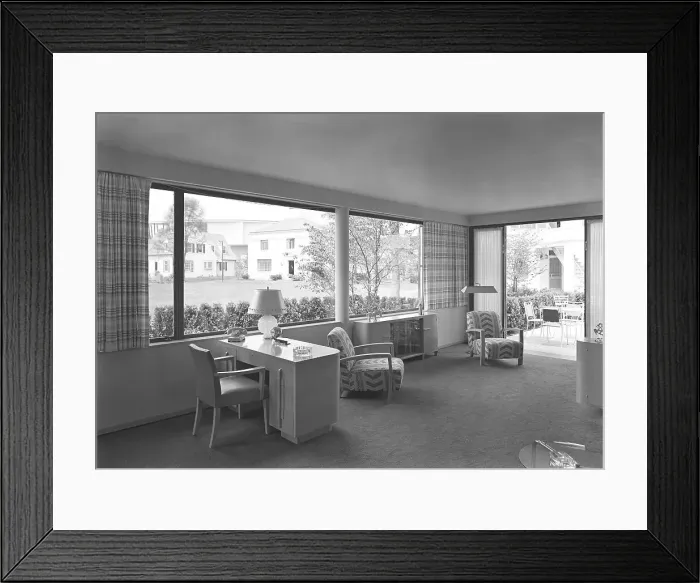 Framed Print : World's Fair, House of Glass no. 4, 1939. Creator: Gottscho-Schleisner, Inc Framed Print : World's Fair, House of Glass no. 4, 1939. Creator: Gottscho-Schleisner, Inc