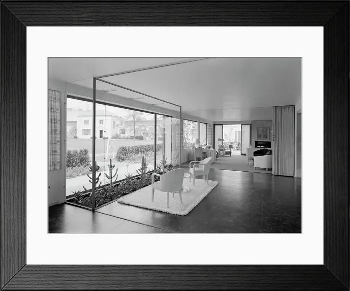 Framed Print : World's Fair, House of Glass no. 4, 1939. Creator: Gottscho-Schleisner, Inc Framed Print : World's Fair, House of Glass no. 4, 1939. Creator: Gottscho-Schleisner, Inc