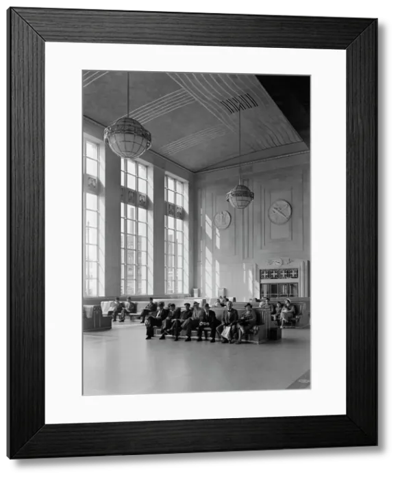 Framed Print : Newark passenger station, Pennsylvania Railroad, 1935. Creator: Gottscho-Schleisner, Inc Framed Print : Newark passenger station, Pennsylvania Railroad, 1935. Creator: Gottscho-Schleisner, Inc
