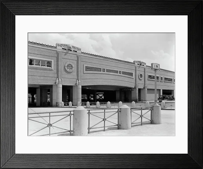 Framed Print : Newark passenger station, Pennsylvania Railroad, 1935. Creator: Gottscho-Schleisner, Inc Framed Print : Newark passenger station, Pennsylvania Railroad, 1935. Creator: Gottscho-Schleisner, Inc