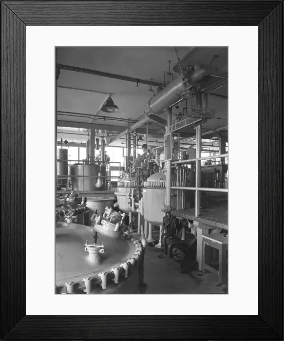Framed Print : Hoffmann-LaRoche Inc. Nutley, New Jersey, 1943. Creator: Gottscho-Schleisner, Inc Framed Print : Hoffmann-LaRoche Inc. Nutley, New Jersey, 1943. Creator: Gottscho-Schleisner, Inc