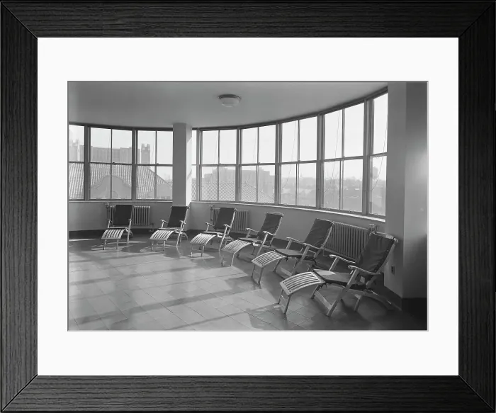 Framed Print : Triboro Hospital for Tuberculosis, Parsons Blvd. Jamaica, New York, 1941. Creator: Gottscho-Schleisner, Inc