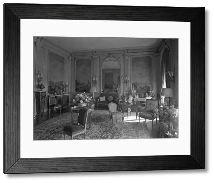 Framed Print : Mrs. George H. Warren, residence at 924 5th Ave. New York City, 1935. Creator: Gottscho-Schleisner, Inc Framed Print : Mrs. George H. Warren, residence at 924 5th Ave. New York City, 1935. Creator: Gottscho-Schleisner, Inc