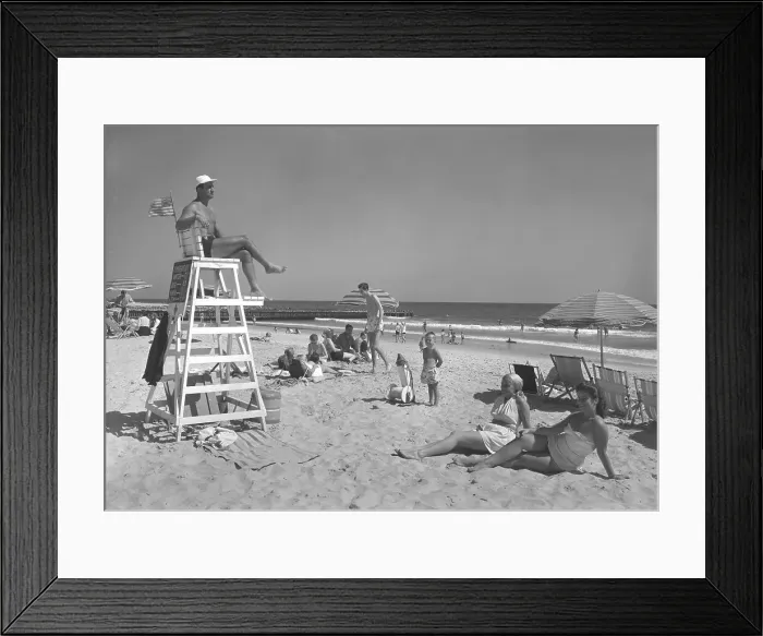 Framed Print : Surf Club, Atlantic Beach, Long Island, New York, 1947. Creator: Gottscho-Schleisner, Inc Framed Print : Surf Club, Atlantic Beach, Long Island, New York, 1947. Creator: Gottscho-Schleisner, Inc