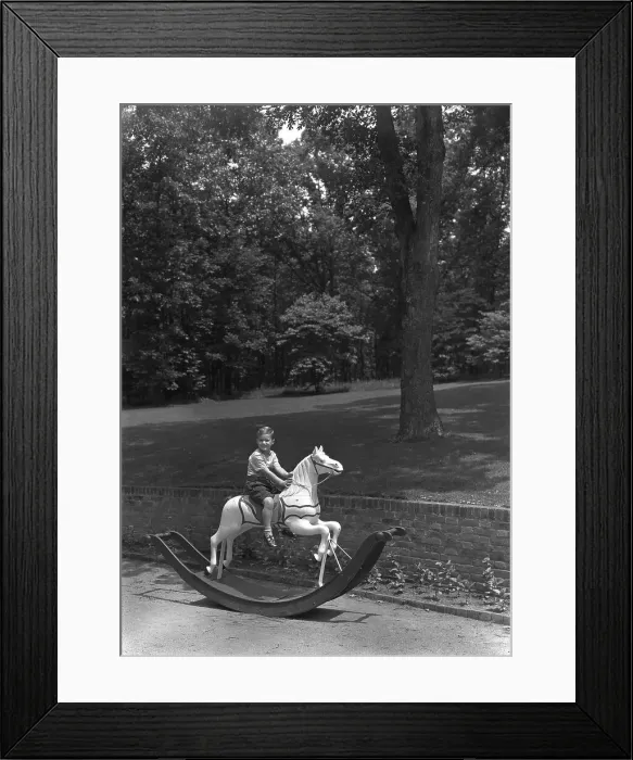 Framed Print : Paul Mellon, residence in Upperville, Virginia, 1947. Creator: Gottscho-Schleisner, Inc Framed Print : Paul Mellon, residence in Upperville, Virginia, 1947. Creator: Gottscho-Schleisner, Inc