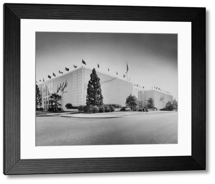 Framed Print : Lord & Taylor, business in Washington, D.C, 1959. Creator: Gottscho-Schleisner, Inc Framed Print : Lord & Taylor, business in Washington, D.C, 1959. Creator: Gottscho-Schleisner, Inc