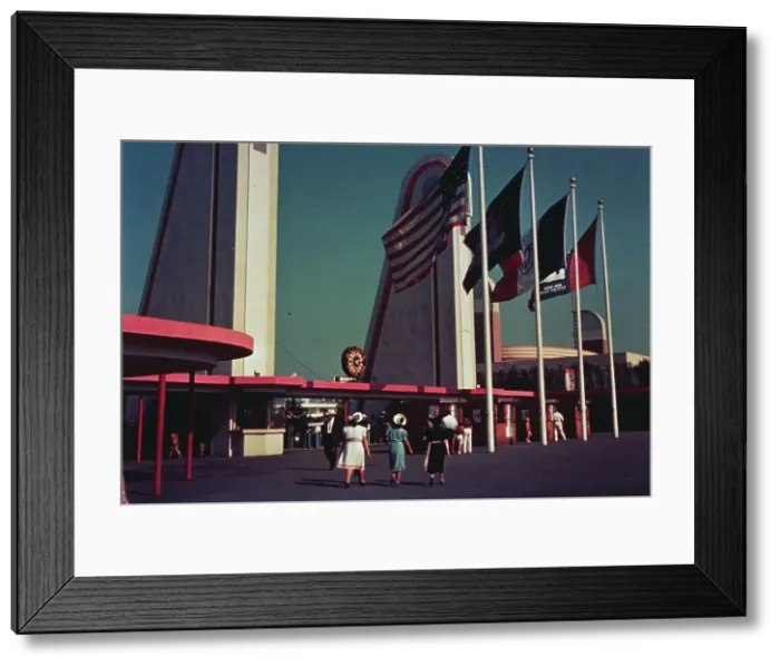 Framed Print : World's Fair, 1939. Creator: Gottscho-Schleisner, Inc Framed Print : World's Fair, 1939. Creator: Gottscho-Schleisner, Inc
