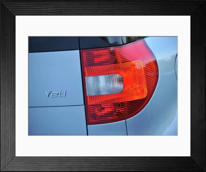 Framed Print : Skoda Yeti 2009. Artist: Simon Clay Framed Print : Skoda Yeti 2009. Artist: Simon Clay