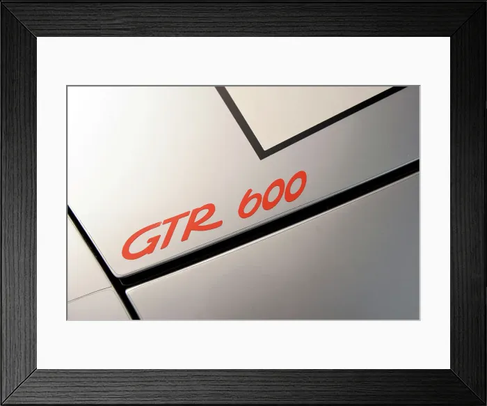 Framed Print : 2006 Porsche Gemballa 600 GTR. Artist: Simon Clay Framed Print : 2006 Porsche Gemballa 600 GTR. Artist: Simon Clay