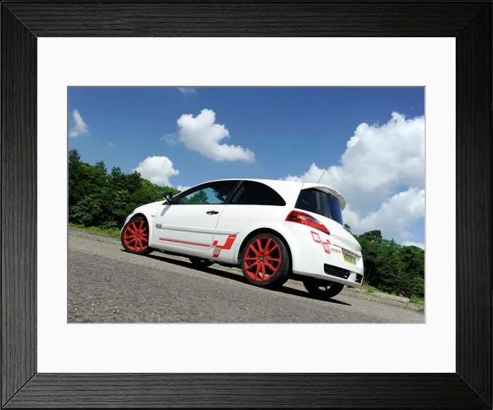 Framed Print : Renault Megane Sport R26R 2009. Artist: Simon Clay Framed Print : Renault Megane Sport R26R 2009. Artist: Simon Clay