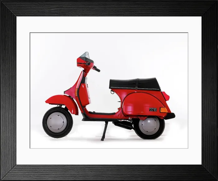 Framed Print : 1987 Vespa PX125 T5 Framed Print : 1987 Vespa PX125 T5