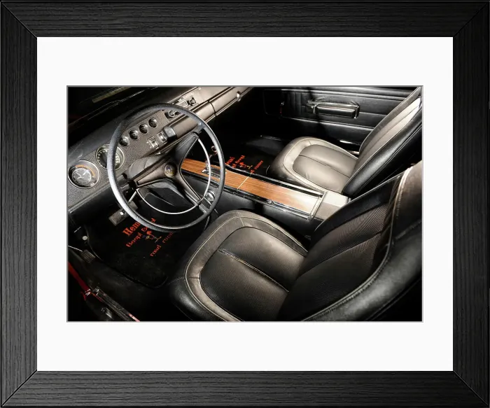 Framed Print : Plymouth Hemi Roadrunner 1970. Artist: Simon Clay Framed Print : Plymouth Hemi Roadrunner 1970. Artist: Simon Clay