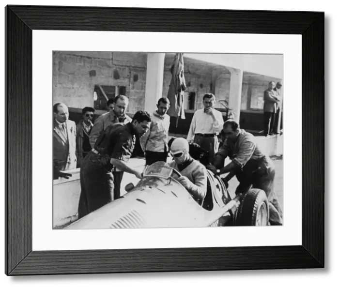 Framed Print : Onofre Marimon at the French Grand Prix, Reims, 1951 Framed Print : Onofre Marimon at the French Grand Prix, Reims, 1951