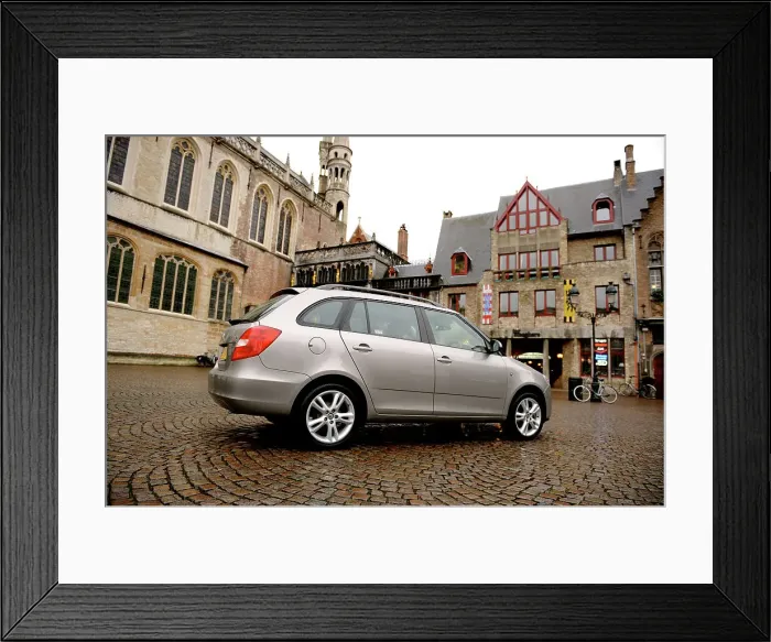 Framed Print : Skoda Fabia Estate 2007. Artist: Simon Clay Framed Print : Skoda Fabia Estate 2007. Artist: Simon Clay