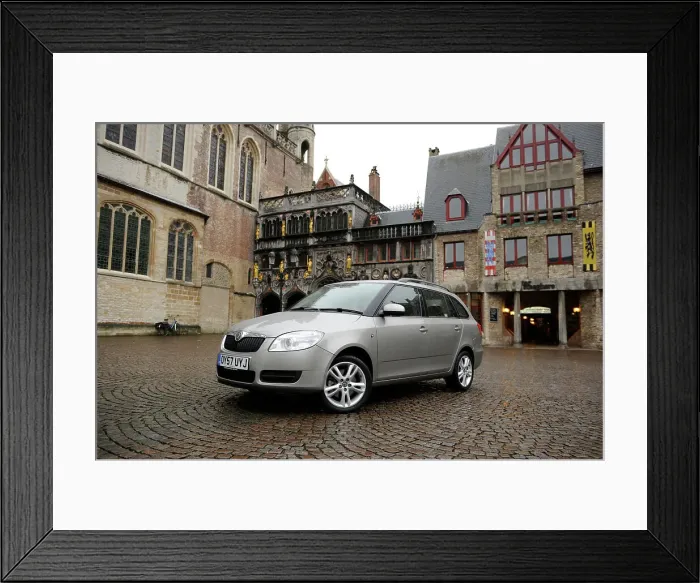 Framed Print : Skoda Fabia Estate 2007. Artist: Simon Clay Framed Print : Skoda Fabia Estate 2007. Artist: Simon Clay