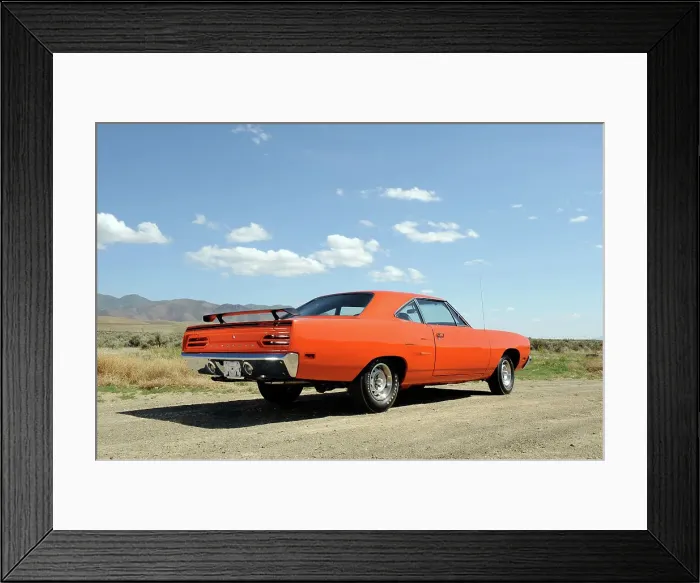 Framed Print : Plymouth Hemi Roadrunner 1970. Artist: Simon Clay Framed Print : Plymouth Hemi Roadrunner 1970. Artist: Simon Clay