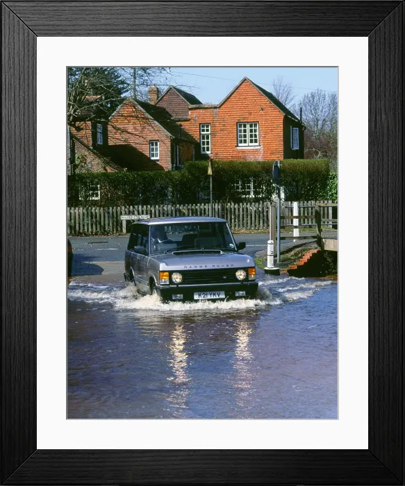 Framed Print : 1993 Range Rover V8 3.9 Framed Print : 1993 Range Rover V8 3.9