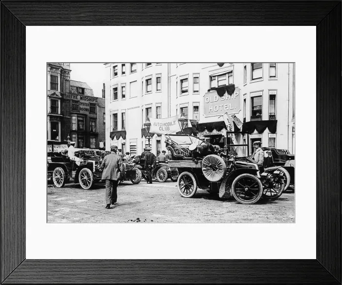 Framed Print : A 1903 Renault 10hp outside the Old Ship Hotel, Brighton, East Sussex, c1903 Framed Print : A 1903 Renault 10hp outside the Old Ship Hotel, Brighton, East Sussex, c1903