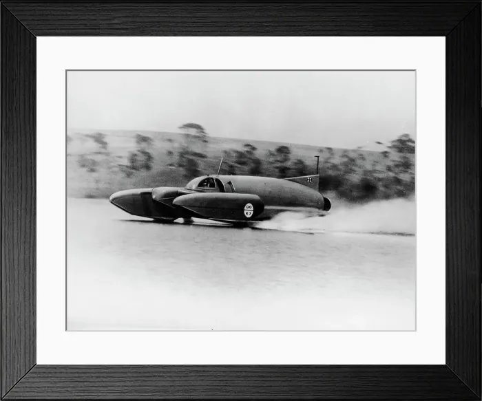 Framed Print : Bluebird K7 on Coniston Water, Cumbria, 1958 Framed Print : Bluebird K7 on Coniston Water, Cumbria, 1958