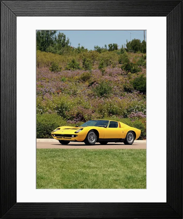 Framed Print : Lamborghini Miura p400s 1970. Artist: Simon Clay Framed Print : Lamborghini Miura p400s 1970. Artist: Simon Clay