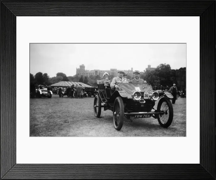 Framed Print : A 1902 Lanchester in the VCC Coronation Rally, Windsor, Berkshire, 1953 Framed Print : A 1902 Lanchester in the VCC Coronation Rally, Windsor, Berkshire, 1953