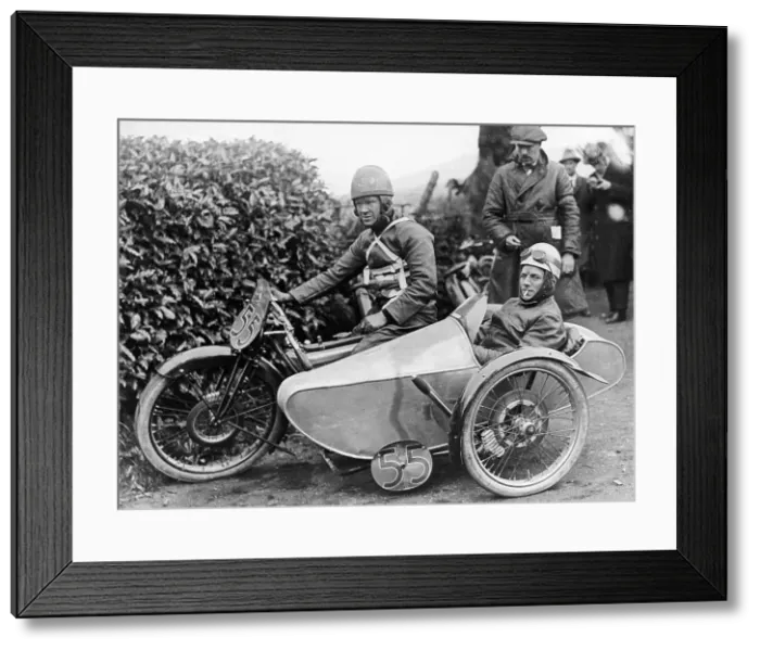 Framed Print : Freddie Dixon and passenger Walter Denny, Isle of Man sidecar TT race, 1923 Framed Print : Freddie Dixon and passenger Walter Denny, Isle of Man sidecar TT race, 1923