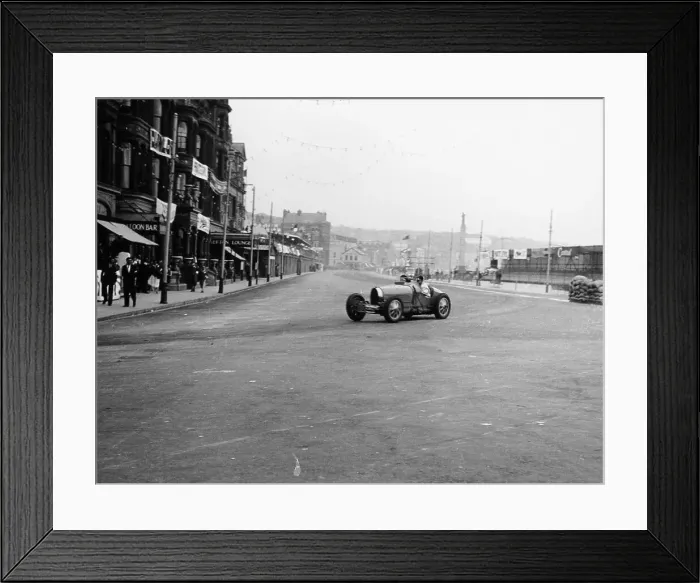 Framed Print : Bugatti in a race on the Isle of Man, 1933 Framed Print : Bugatti in a race on the Isle of Man, 1933