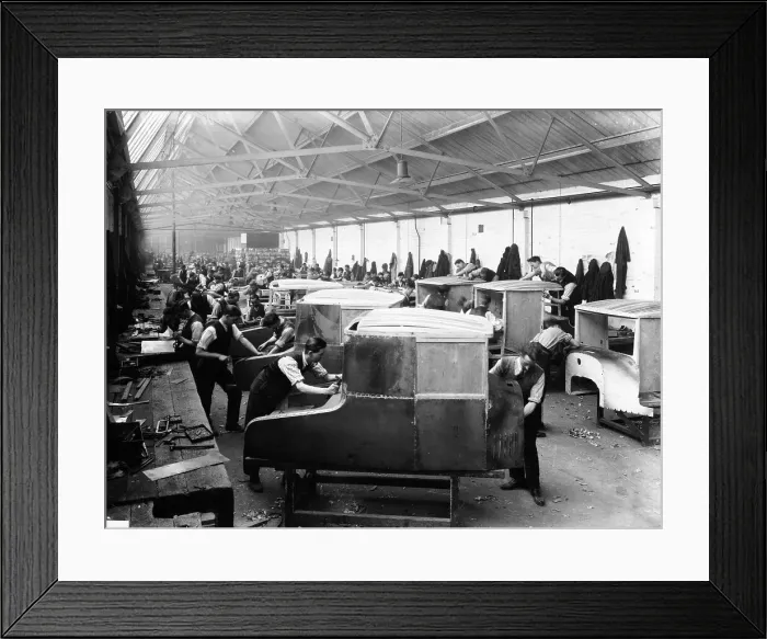 Framed Print : The panelling department at the Morris factory, 1925 Framed Print : The panelling department at the Morris factory, 1925