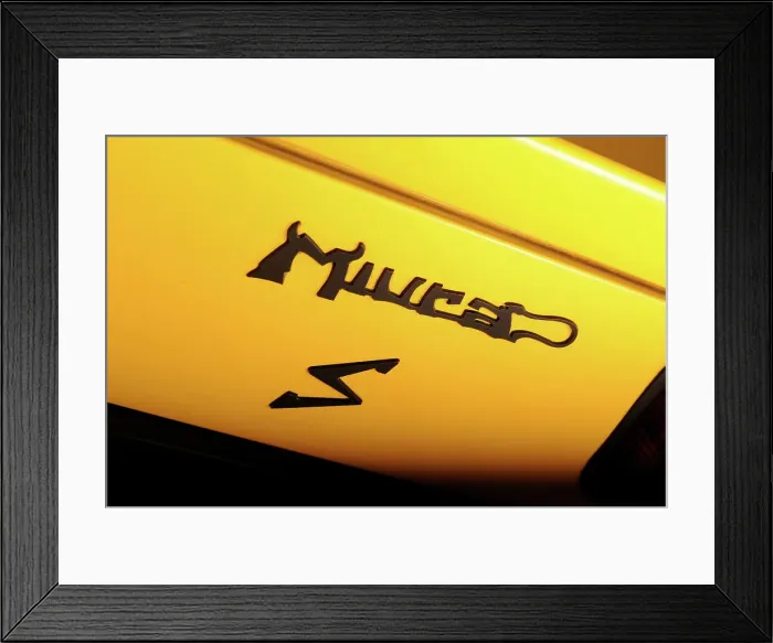 Framed Print : Lamborghini Miura p400s 1970. Artist: Simon Clay Framed Print : Lamborghini Miura p400s 1970. Artist: Simon Clay