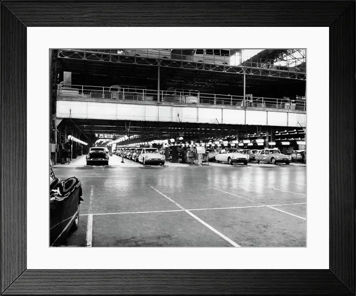 Framed Print : Citroen Production line, 1960 Framed Print : Citroen Production line, 1960
